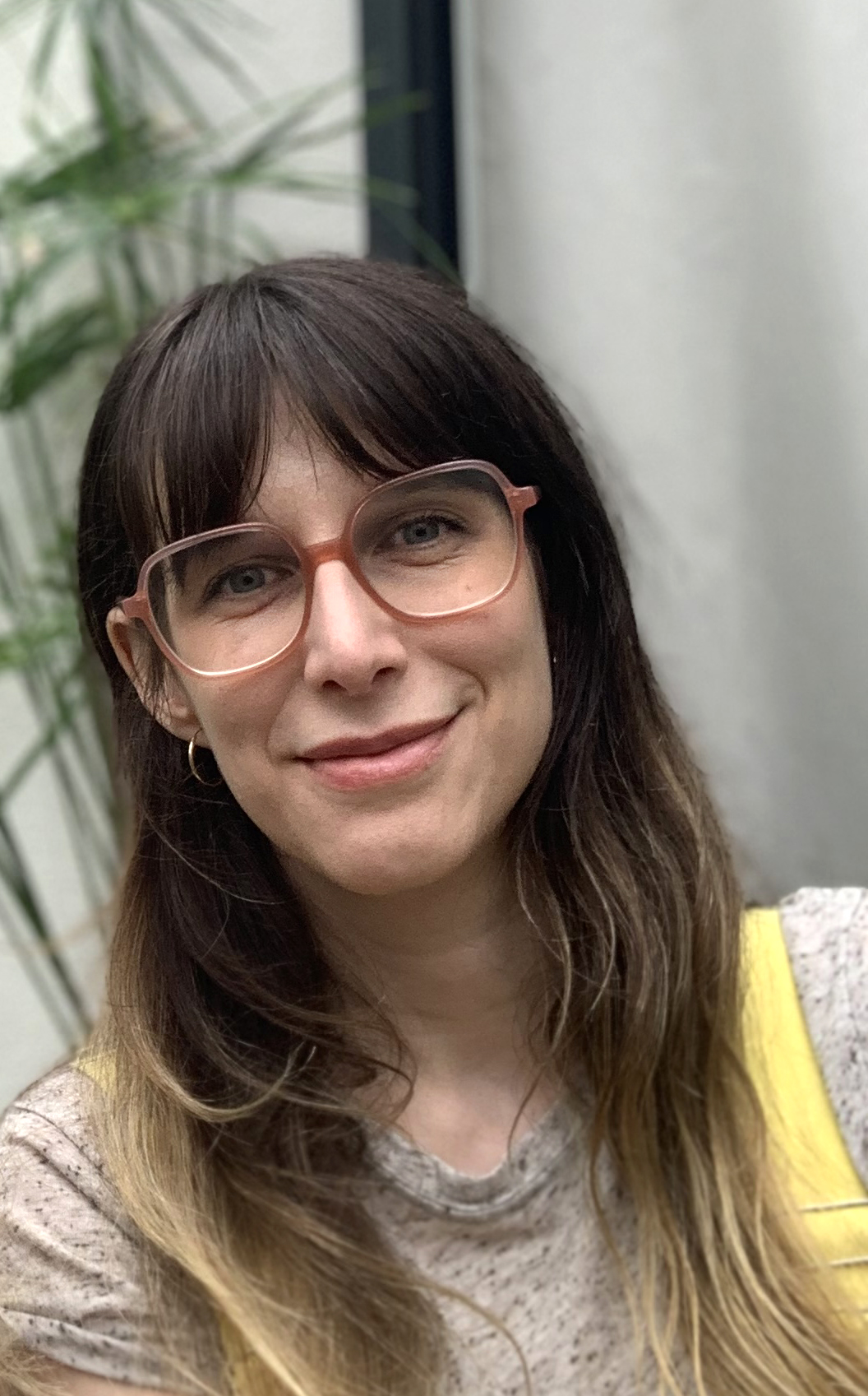 Danaë  BARBAS anime une atelier avec l'Amicale Laïque de Port-Boyer